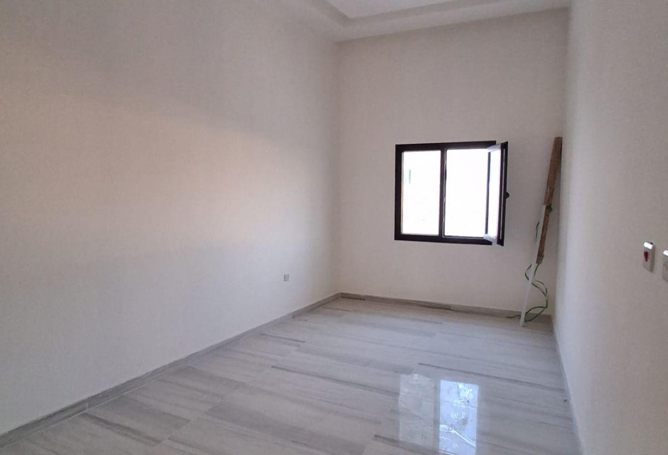 Luxurious 7-Bedroom Villa for Sale - Villa in Umm Qarn