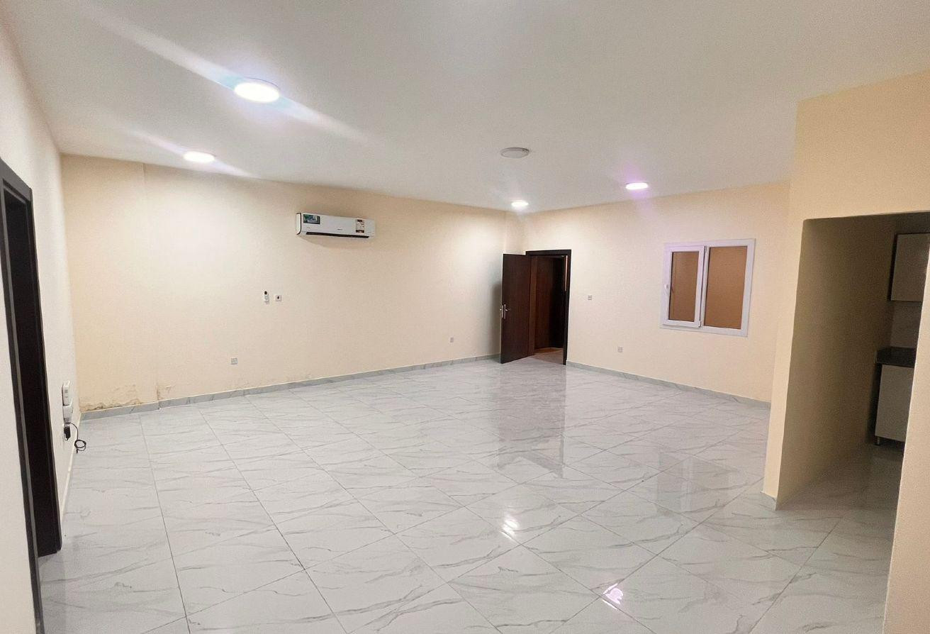 SPACIOUS 3 BEDROOMS IN ALKHEESA UN FURNISHED - Apartment in Al Keesa Gate
