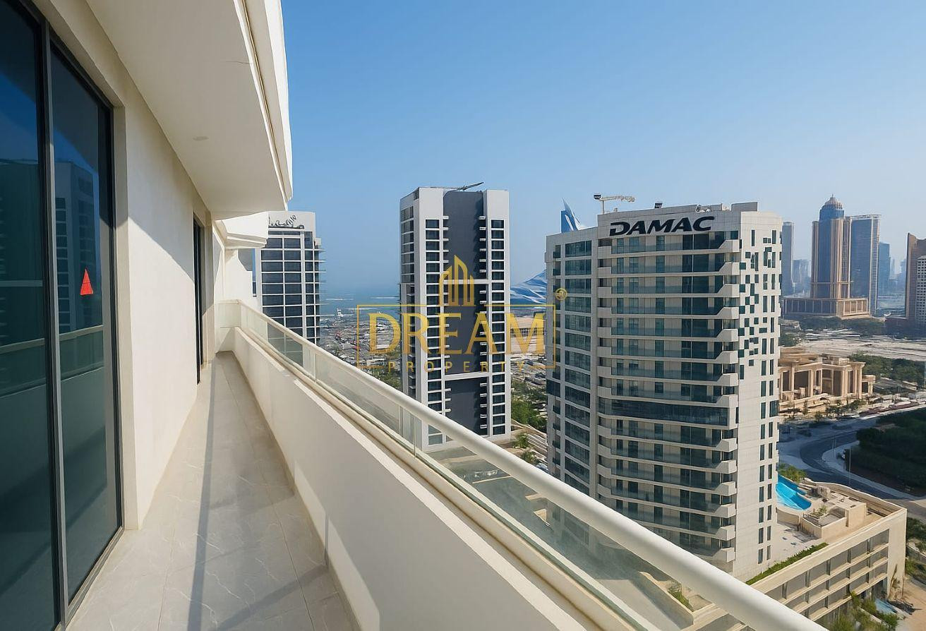 Balcony With Marina View | Premium 1 Bedroom - Apartment in Lusail Residence