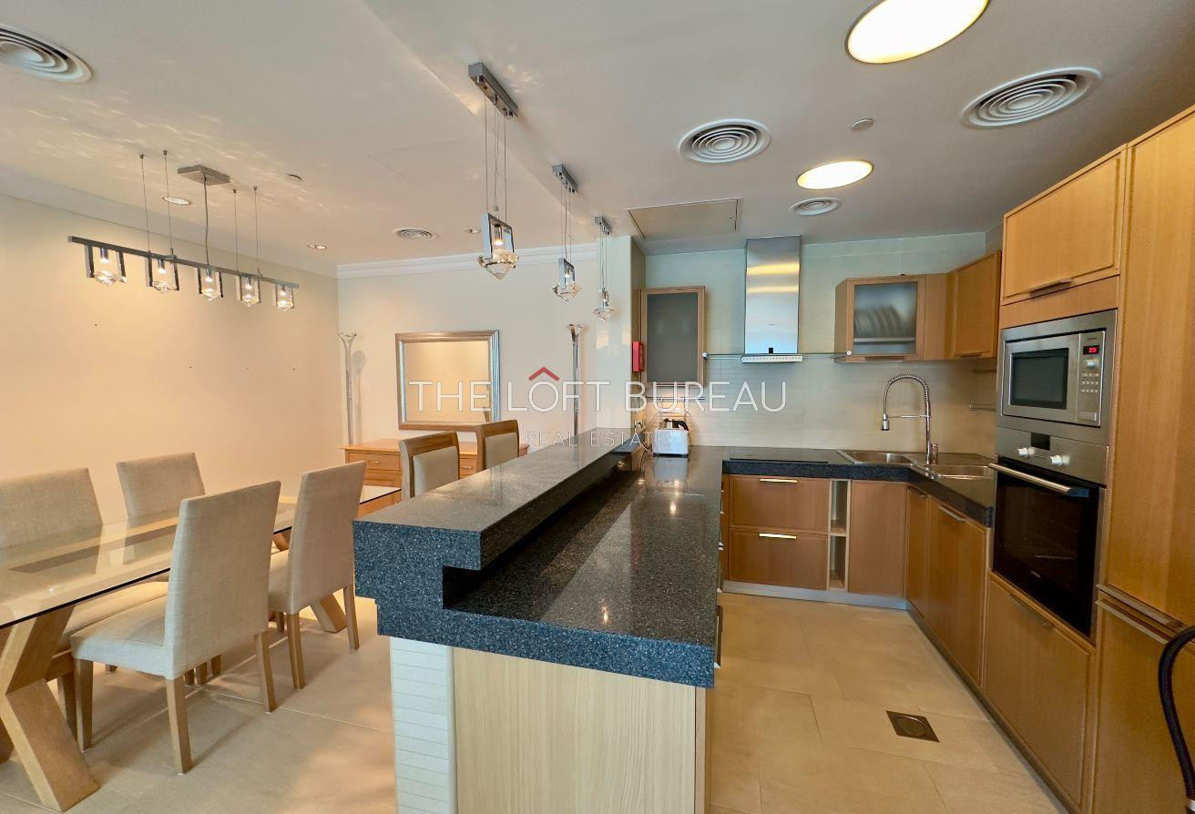 1BR Beachfront Chalet | Viva Bahriya | Bills Incl - Apartment in Viva Central