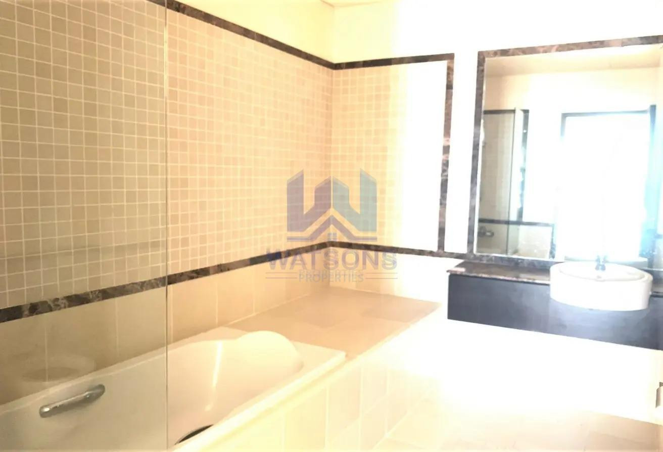 SPACIOUS SF 2BHK APT WITH BALCONY - Apartment in Qanat Quartier