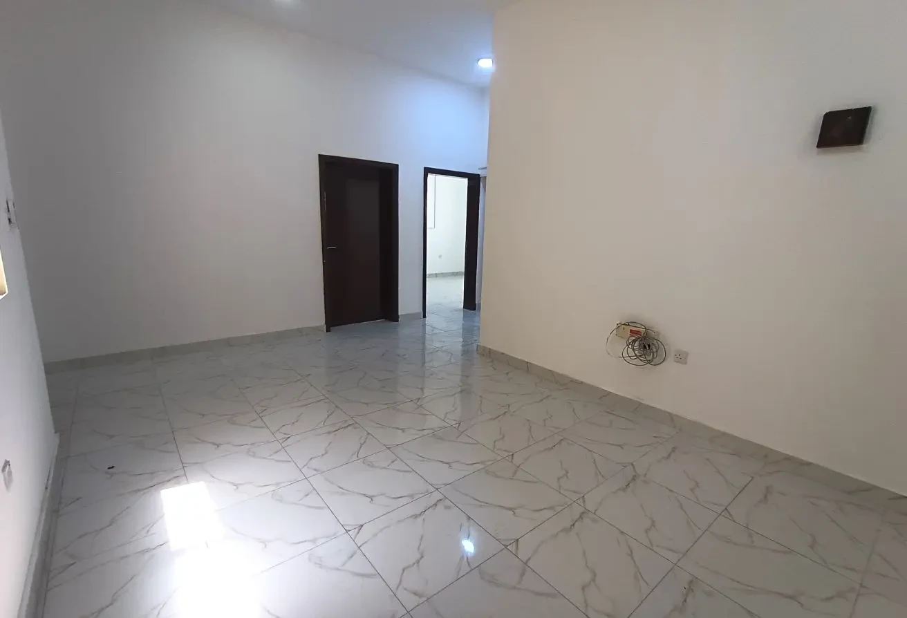 UNFURNISHED 2BEDROOMS APARTMENT - ABU HAMOUR - Apartment in Bu Hamour Street