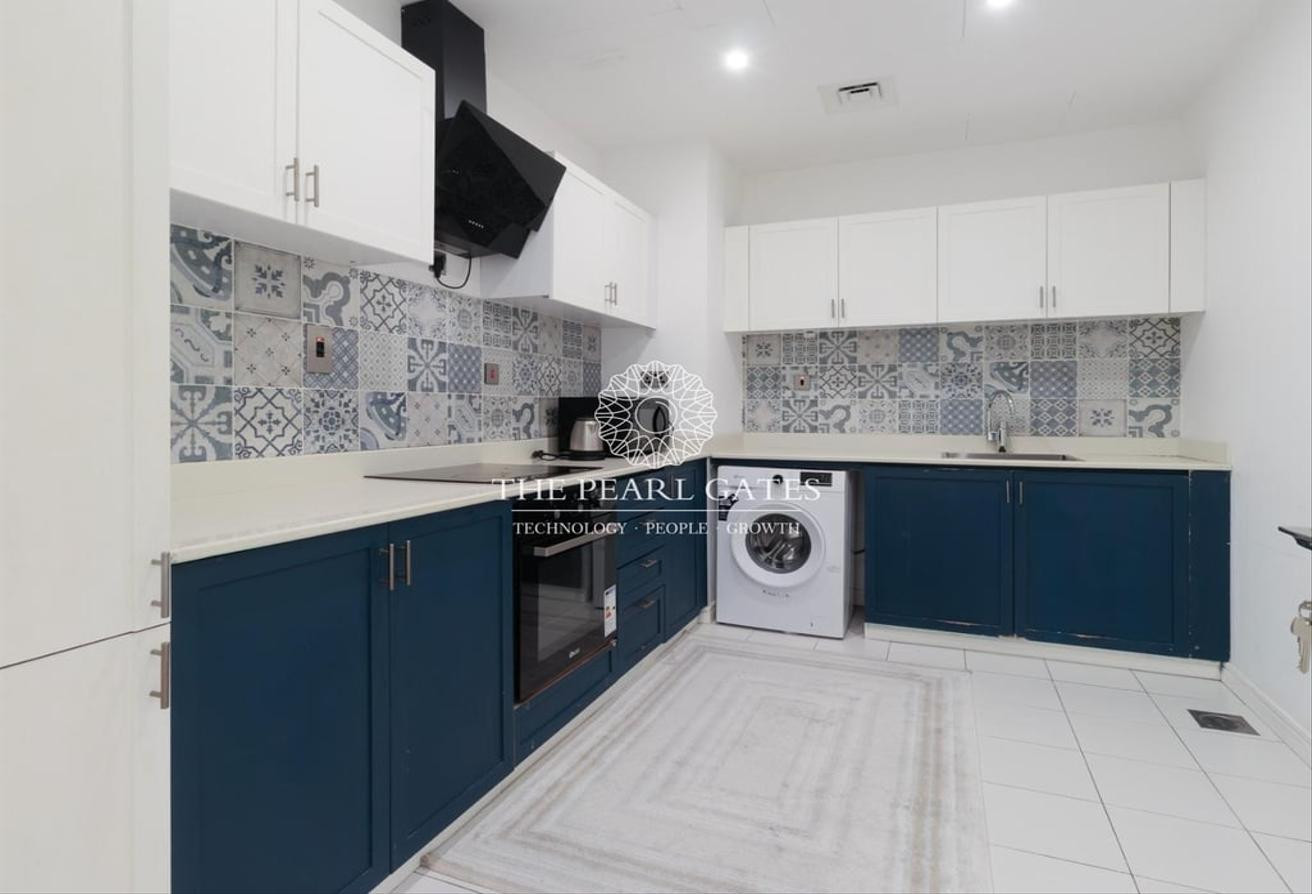 Premium 1 Bedroom | High Floor | Furnished - Apartment in Bin Al Sheikh Towers
