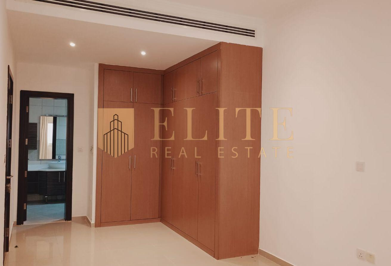 Spacious 2-BR Semi-Furnished Apartment in Al Nasr - Apartment in Al Nasr Street