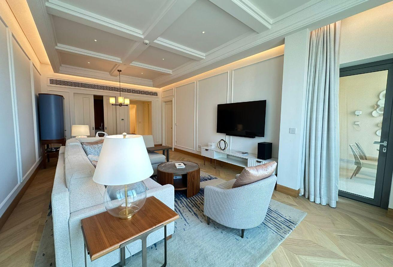 Super Luxury 1BHK in Four Seasons The Pearl - Hotel Apartments in East Porto Drive