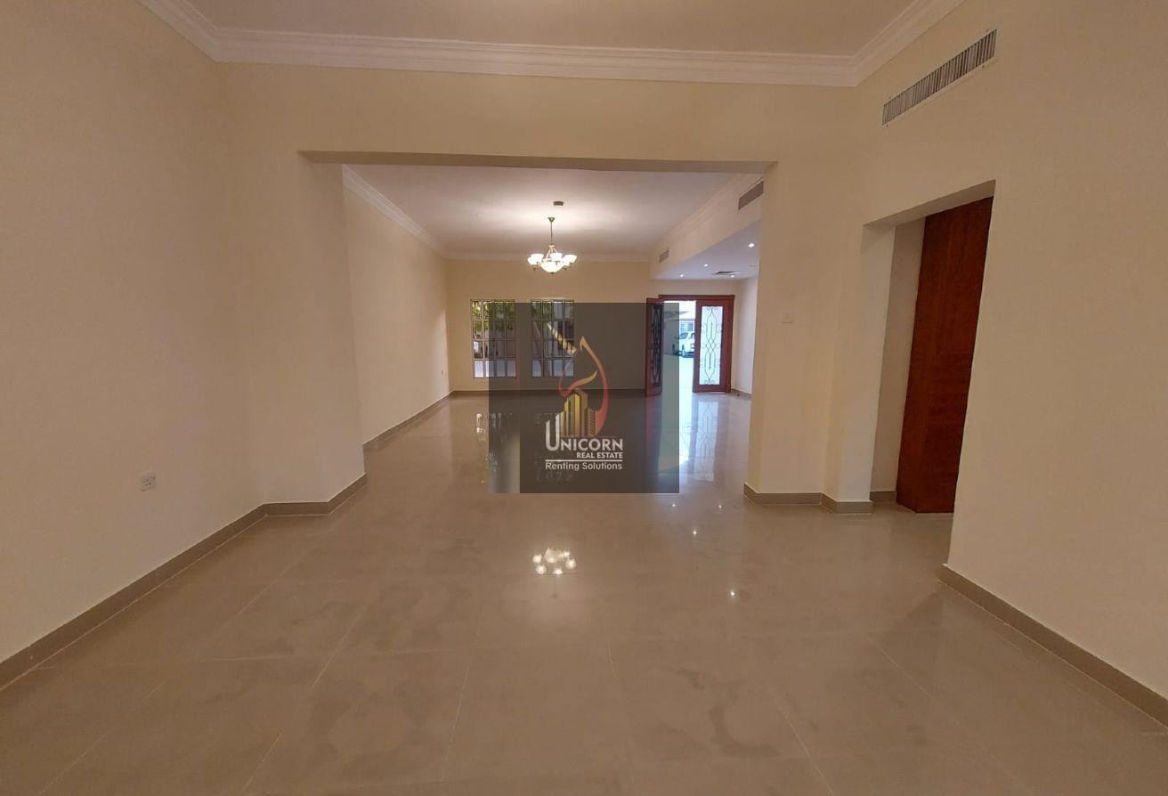 NO COMMISSION | Well-Kept 4-Bedroom + Maids | UF - Compound Villa in Ain Khaled