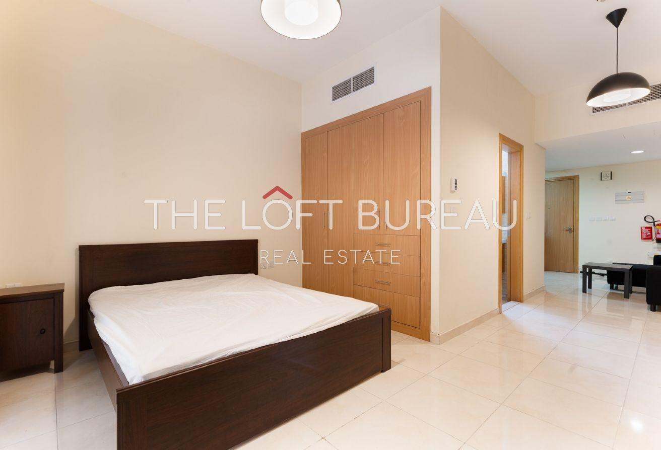 Amazing 1 Bedroom in Fox Hills | Bills Included
