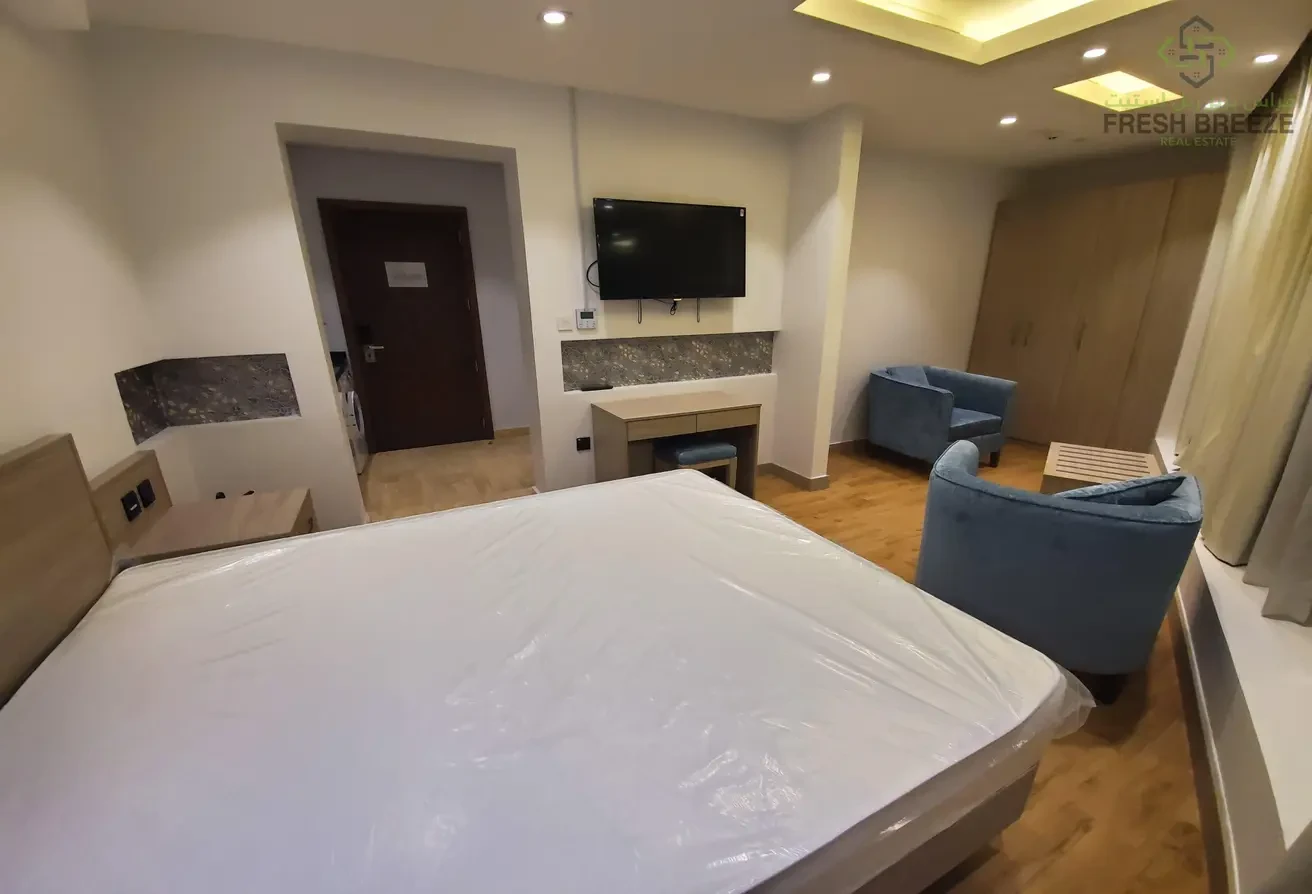 Luxury 1BHK Studio Fully Furnished in Al Nasr - Apartment in Al Nasr Street
