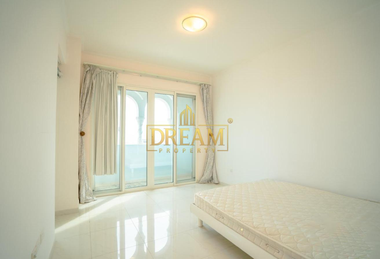 Spacious 2 BHK | Fully Furnished | Seaview Balcony - Apartment in Viva Central