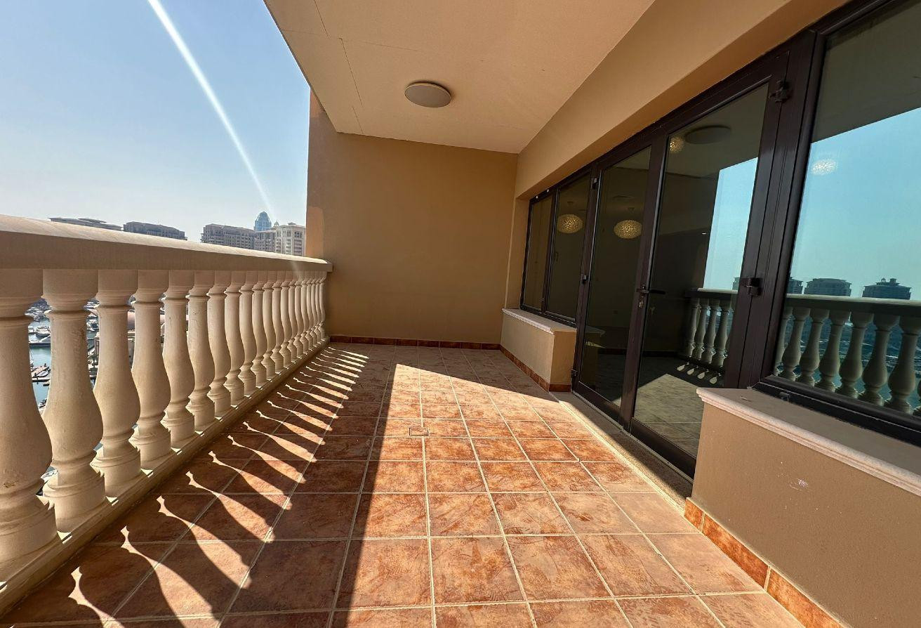 Fully Renovated | Prime Tower | Marina View