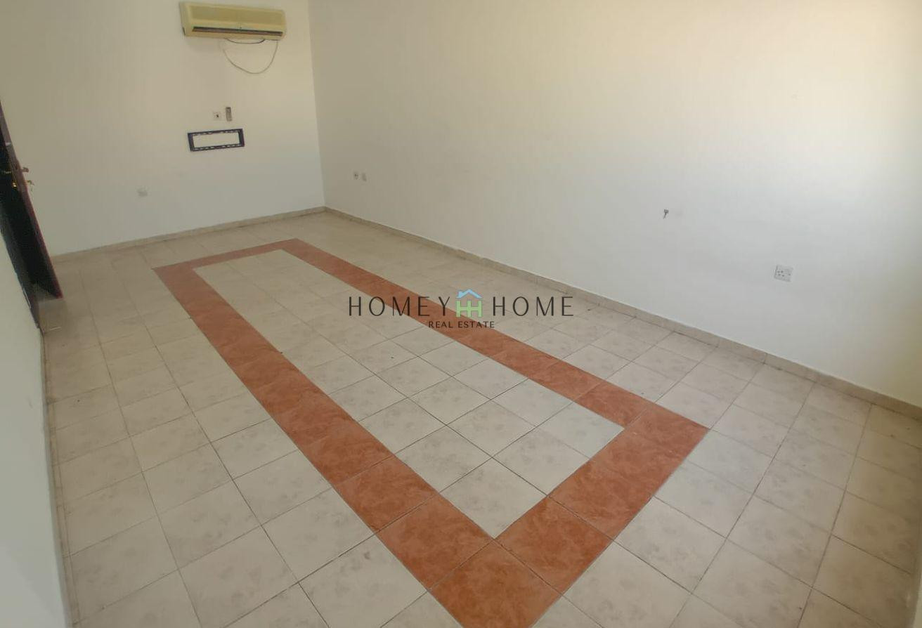Unfurnished 2 bhk in Mansoura for Rent - Apartment in Al Mansoura