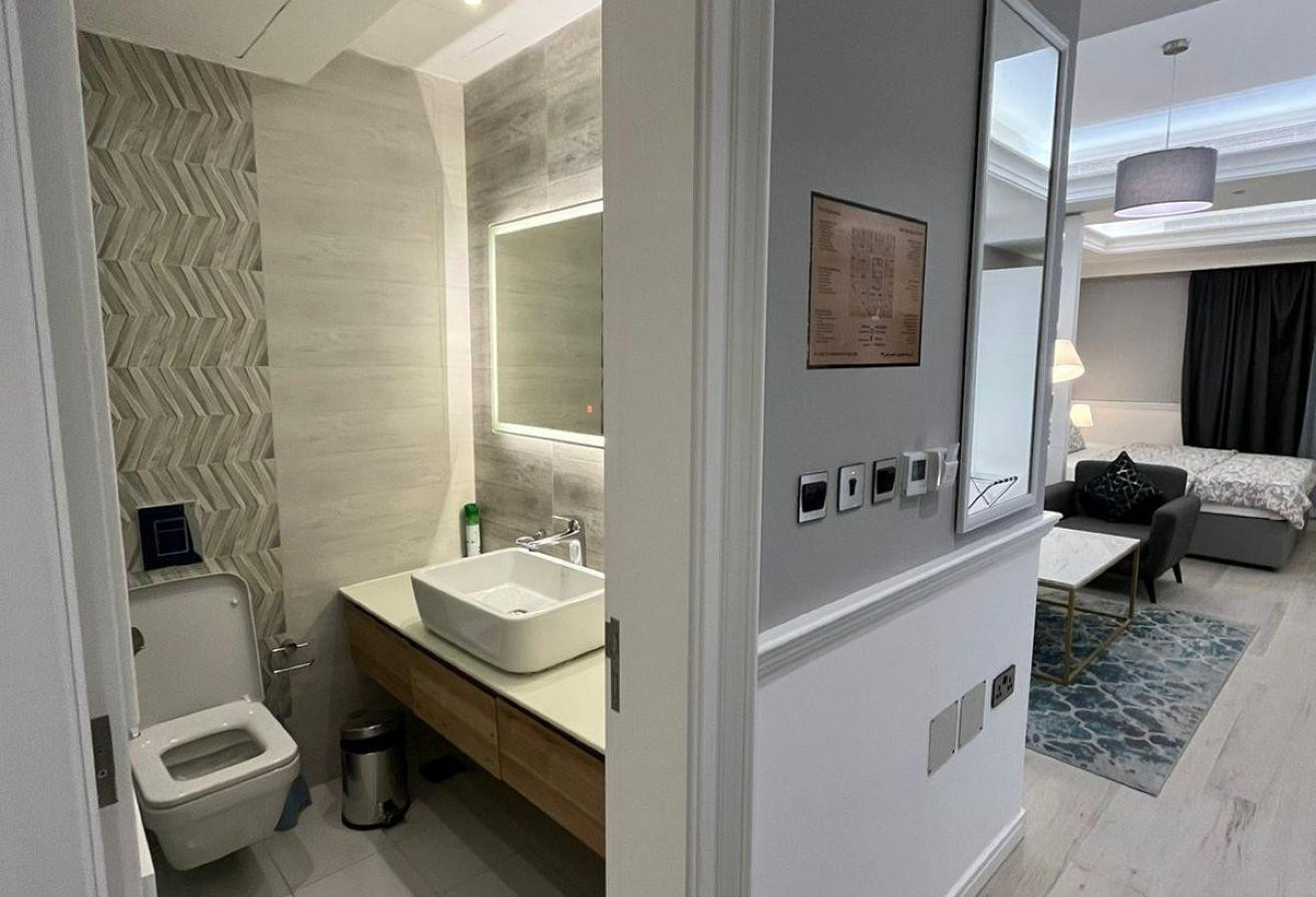 Lovely Studio Fully Furnished In Heart Of Doha - Studio Apartment in Bin Al Sheikh Towers