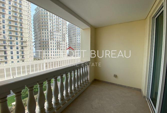 Elegant Studio Apartment in Porto Arabia | Sea Vie