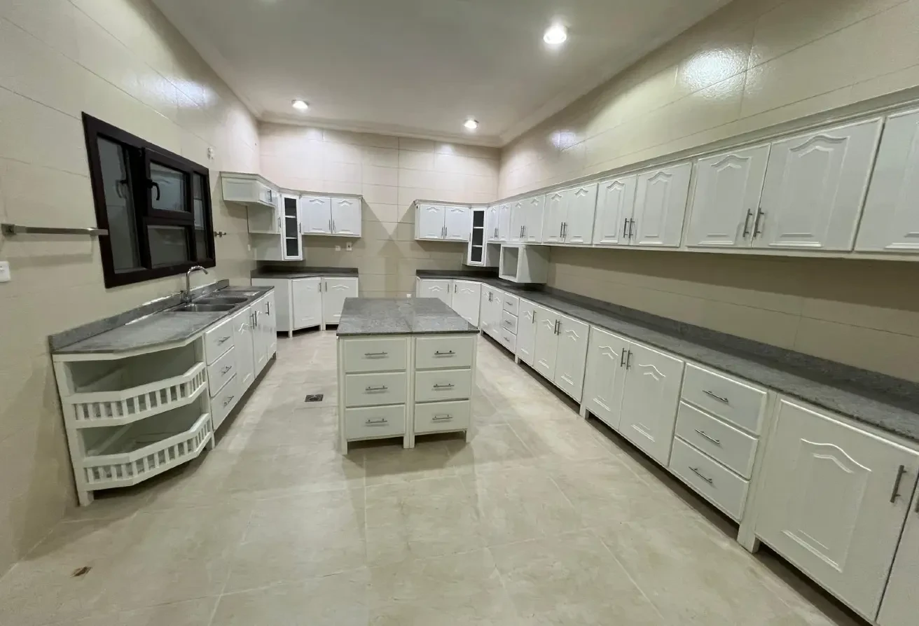 Huge Wonderfull 7Bed Villa / Umm Garn / Eskan Only - Villa in Umm Qarn
