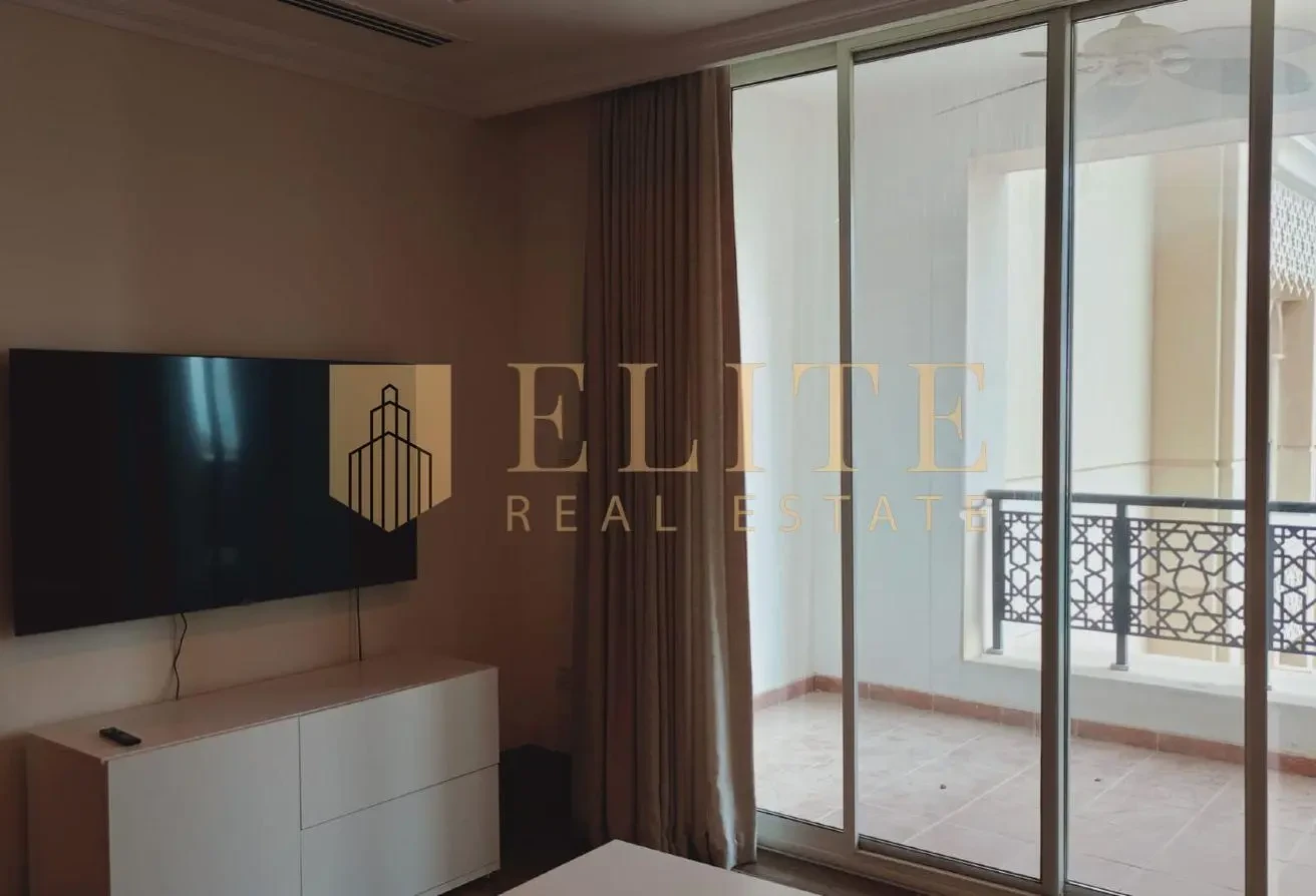 Modern 1-Bedroom Fully-Furnished in Viva Bahriya - Apartment in Viva West