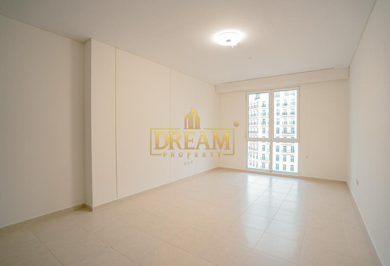 Beach View | 2 Bedroom + Maid | Semi Furnished - Apartment in Viva Central