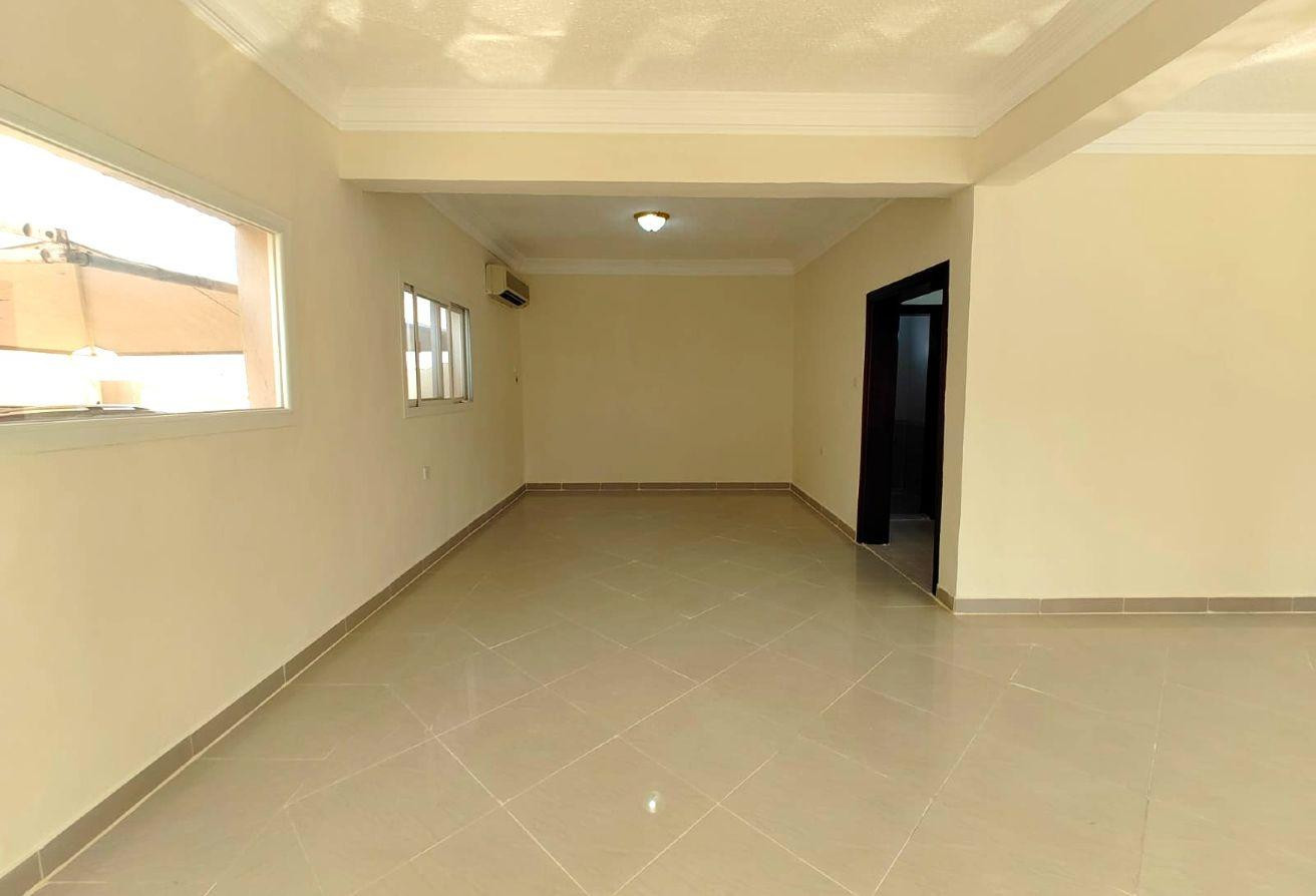 Amazing 3BHK Villa For Family With Amenities - Apartment in Souk Al gharaffa
