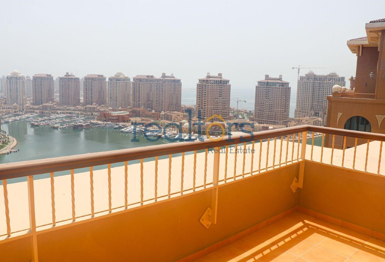 Stunning 5BR + Maid Penthouse | Marina | Rented - Penthouse in West Porto Drive