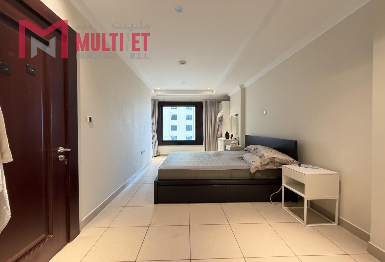 1 BHK + Small Room W/ Balcony in Porto Arabia - Apartment in East Porto Drive