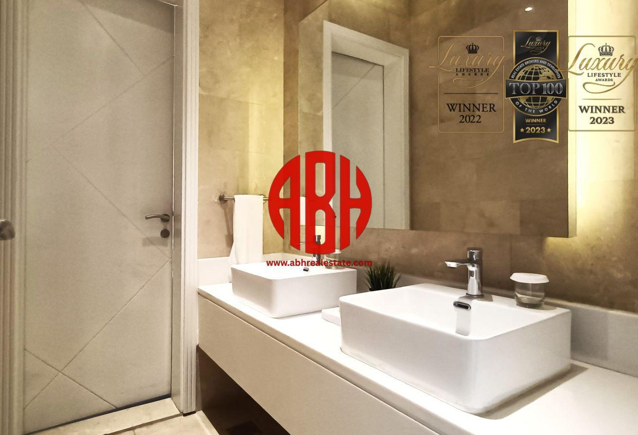 LUXURY LIVING | 5 BDR + MAID VILLA | PRIVATE POOL - Villa in Umm Al Amad