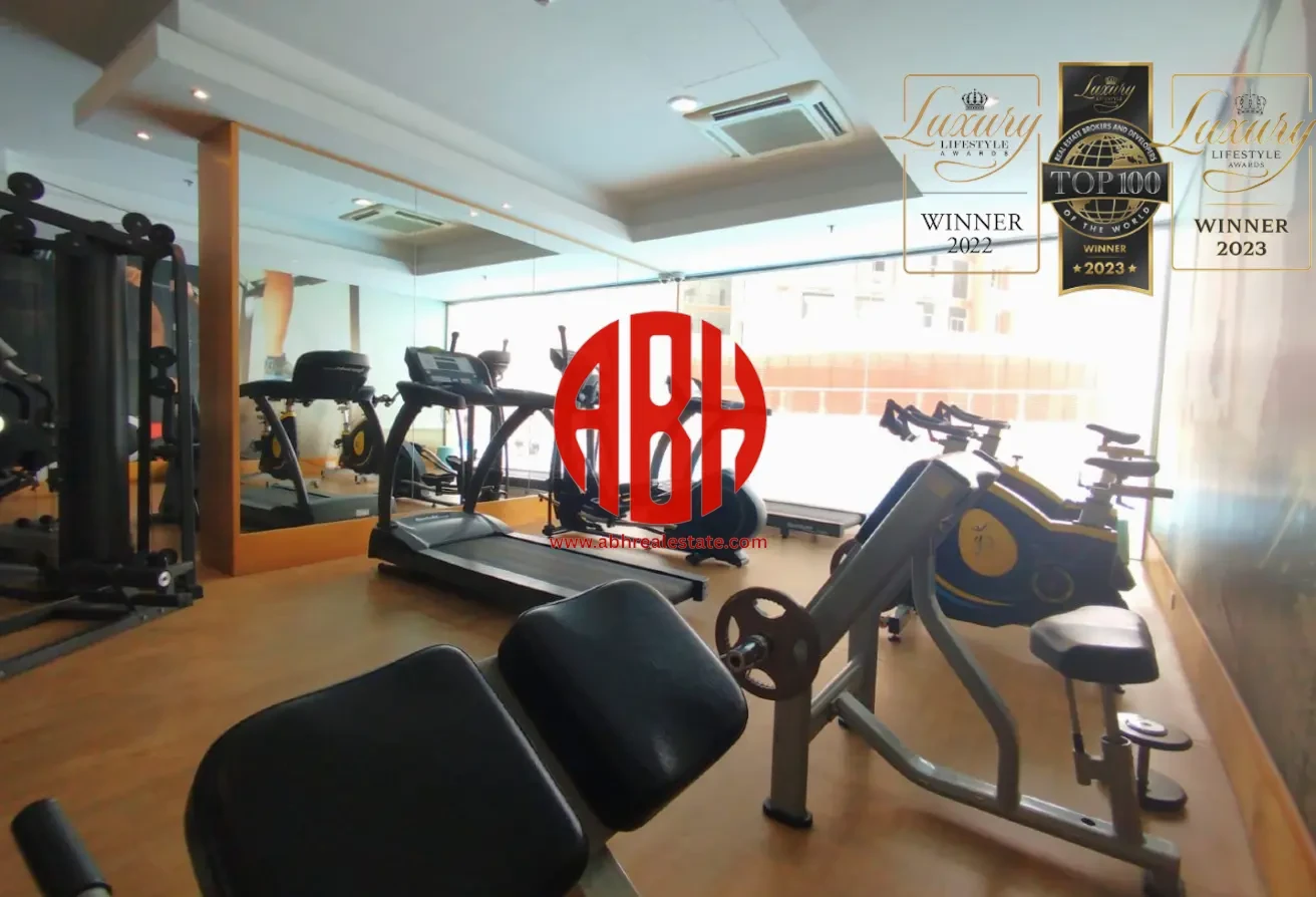 GENEROUS SPACE | 2 BEDROOM + BALCONY | BILLS FREE - Apartment in Marina Residence 16