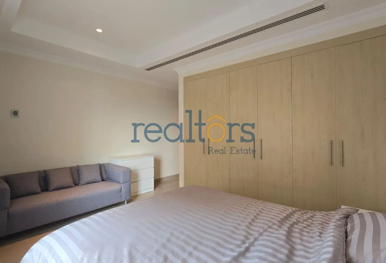 Modern 1 BHK Fully Furnished in Porto Arabia - Apartment in East Porto Drive