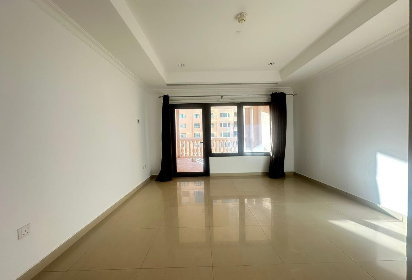 Sunlit 1 BHK + Small Room in Porto| The Pearl - Apartment in West Porto Drive