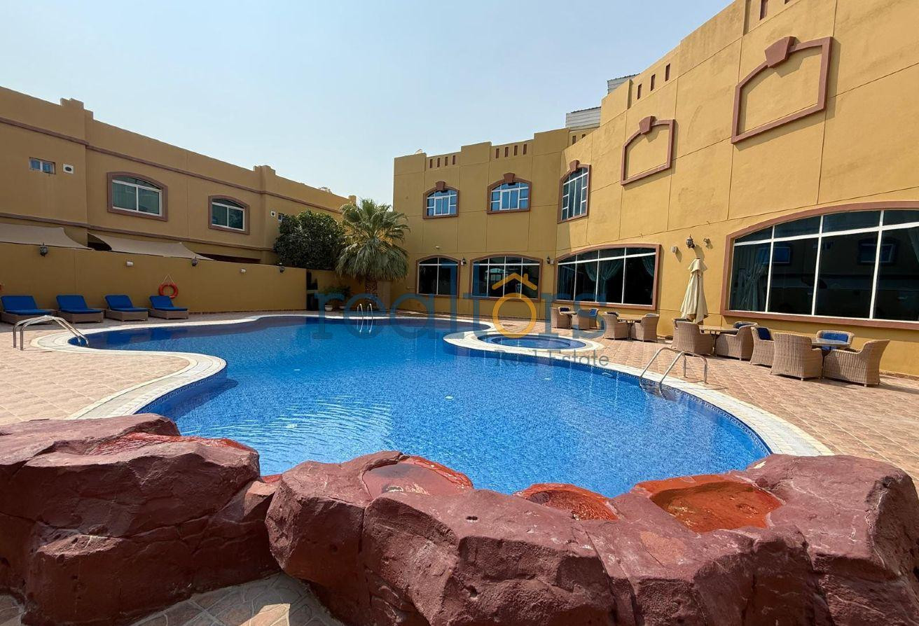 Elegant 4BR+Maid Compound Villa | Abu Hamour - Compound Villa in West Porto Drive