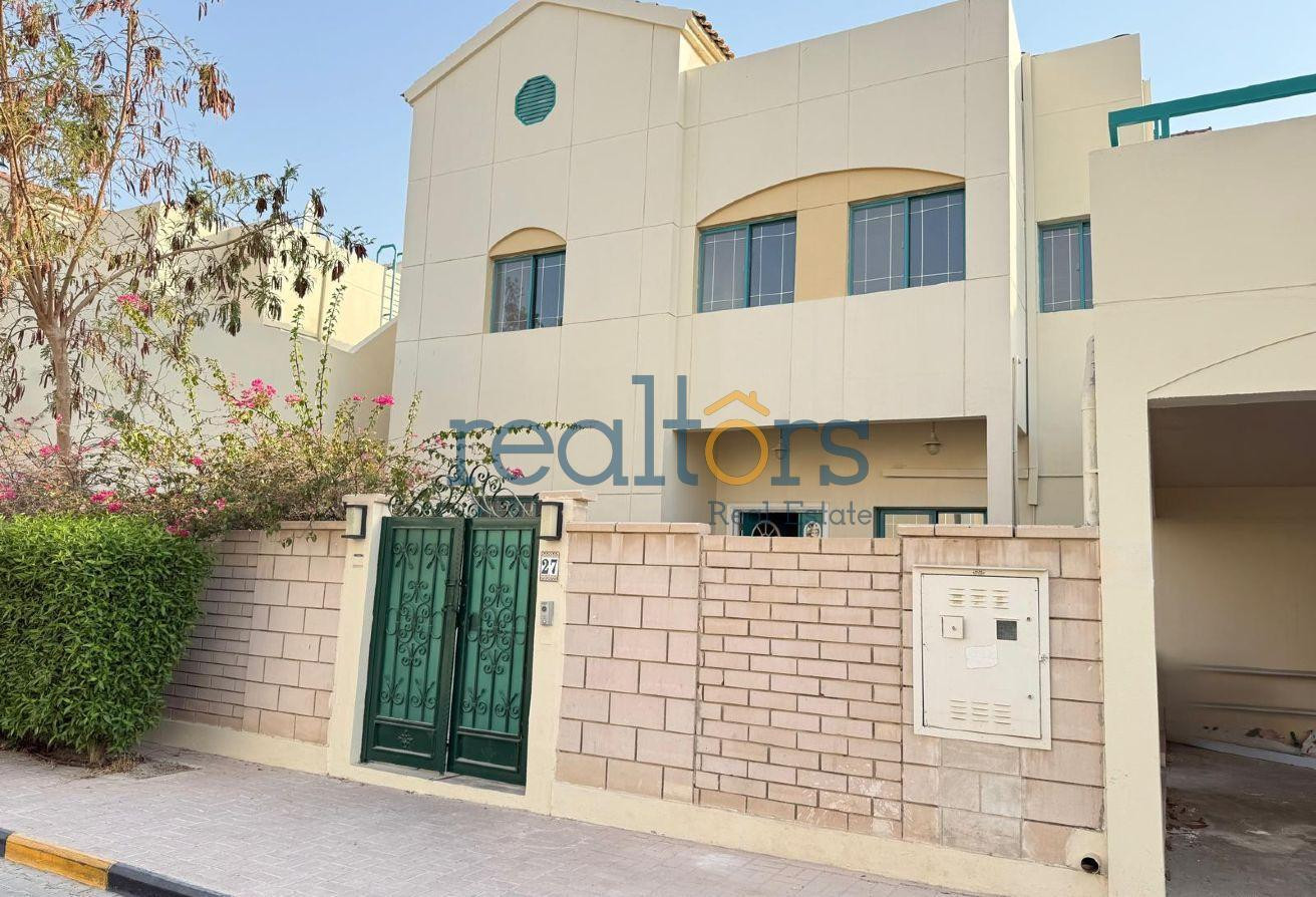 SPACIOUS 4BR plus Maid / Semi Furnished / Aziziyah - Compound Villa in Al Numan Street