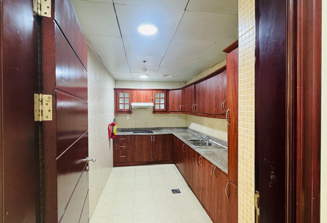 Spacious 2BHK Unfurnished in Souq Waqif Area - Apartment in Al Jasra