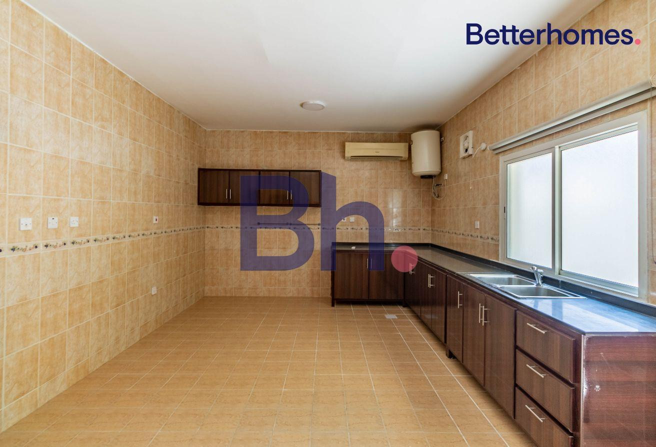 PRIME AIN KHALID LOCATION | 4-BEDROOM VILLA - Villa in Ain Khaled