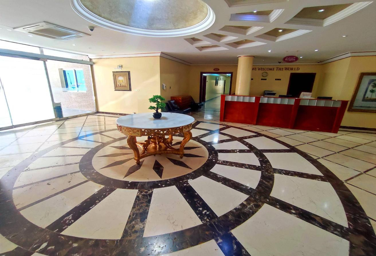 Spacious 2 bedroom apartment in Al sadd - Apartment in Al Sadd Road