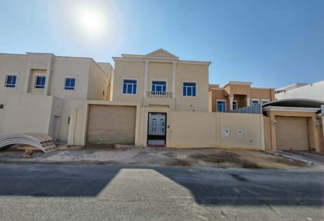SPACIOUS BRAND NEW VILLA 7 BEDROOMS FOR RENT - Villa in Umm Abirieh