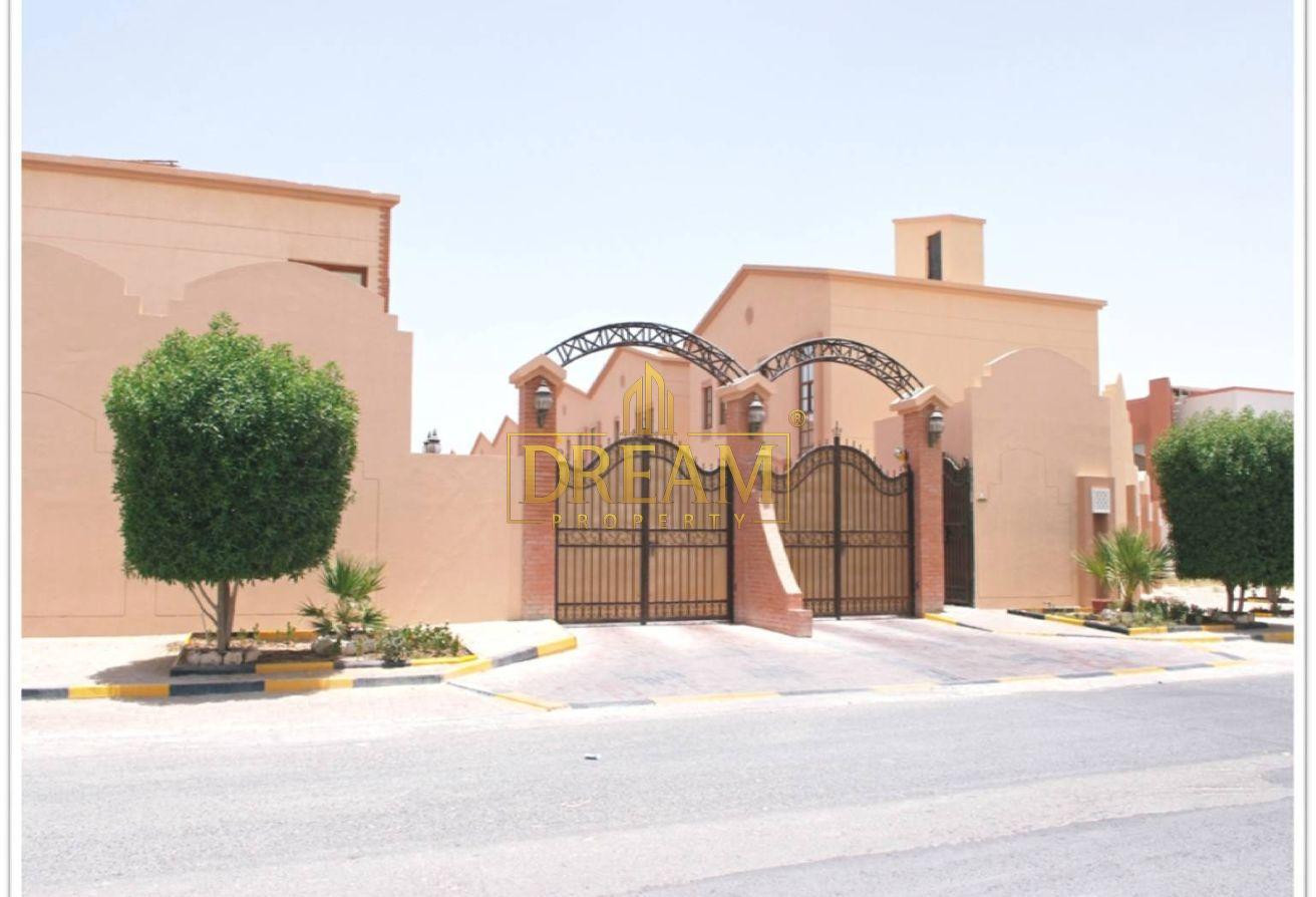 Semi Furnished 3 BHK Compound Villa in Abu Hamour - Villa in Bu Hamour Street