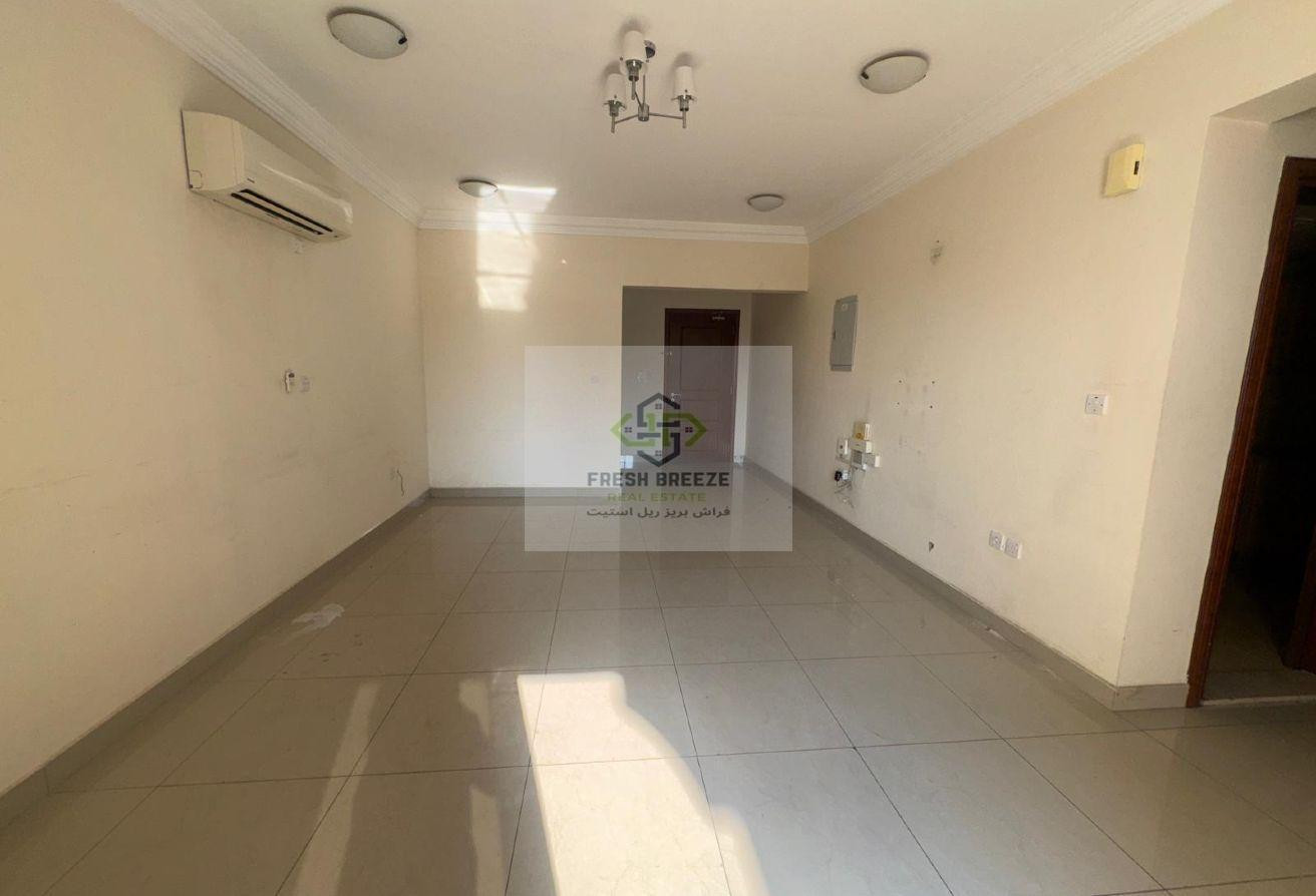 3BHK WITH BALCONY UN-FURNISHED APARTMENT. - Apartment in Umm Ghuwailina 4
