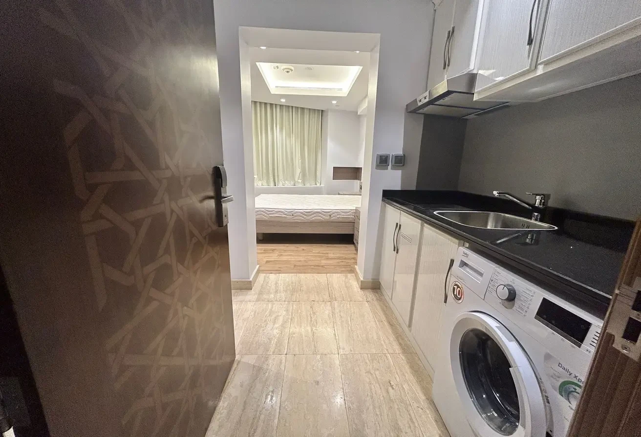 SPACIOUS FURNISHED STUDIO 2 MONTHS FREE NEAR MERTO - Studio Apartment in Regency Residence Al Sadd