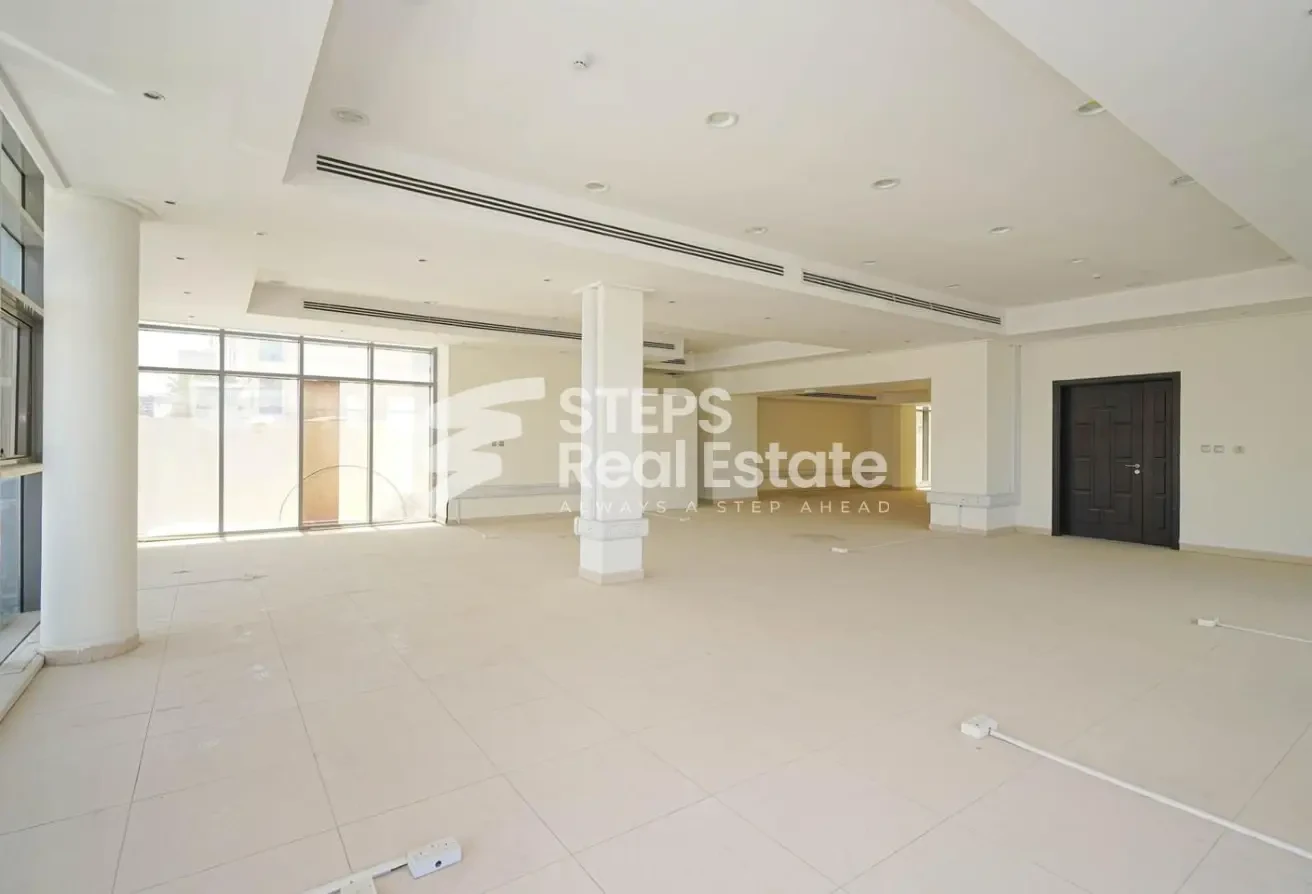 Standalone Commercial Villa | Office with Elevator - Villa in D Ring