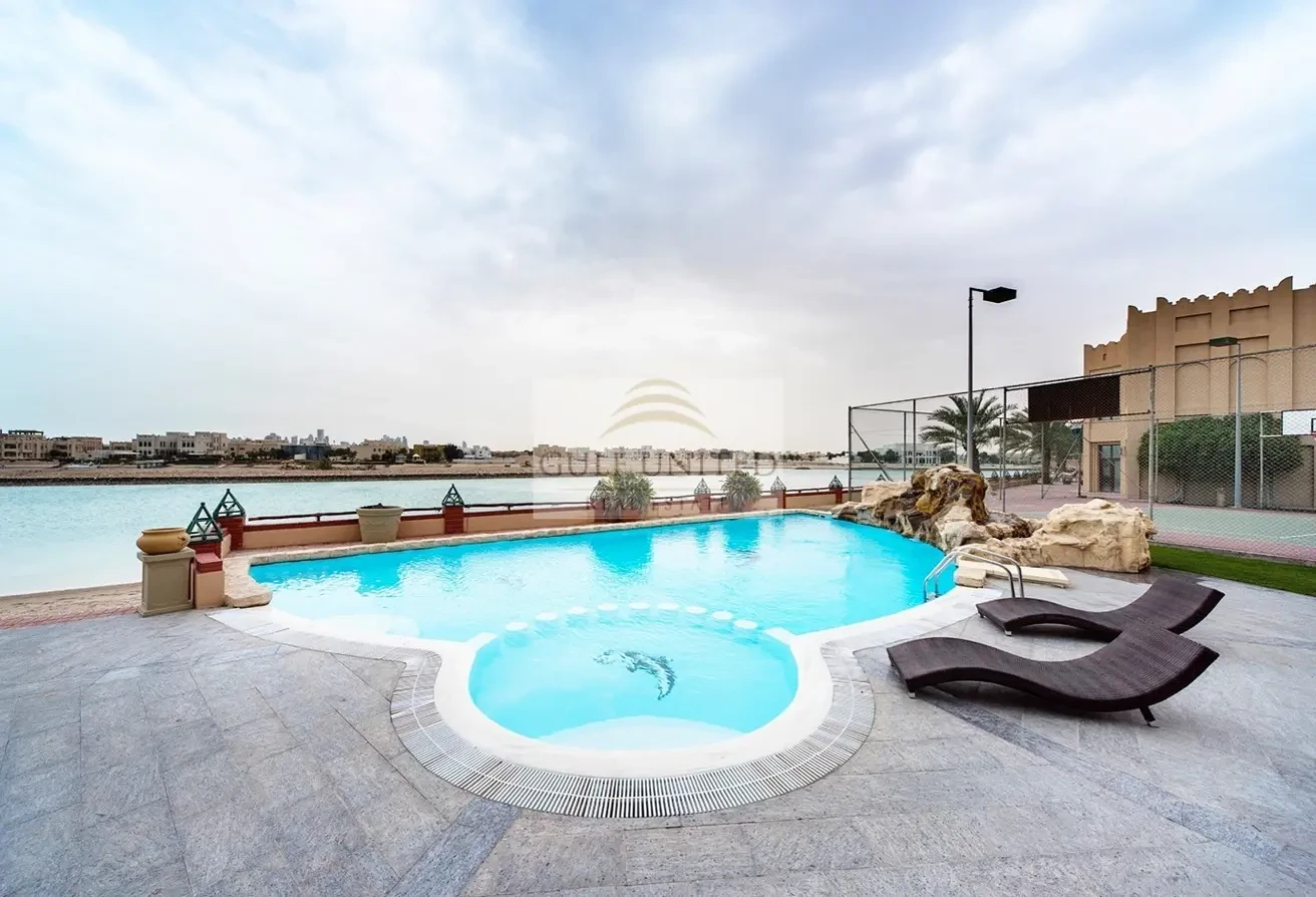 Gorgeous Beach Villa with One Month Free - Compound Villa in West Bay Lagoon