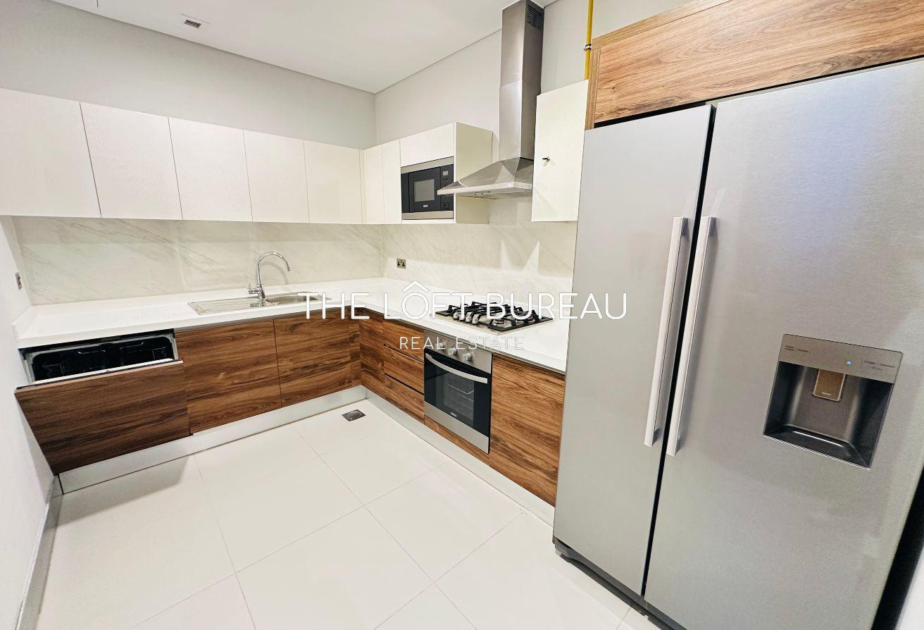 1 MONTH FREE! ALL BILLS INCLUDED! LUXURIOUS 1 BHK! - Apartment in Marina Residence 16