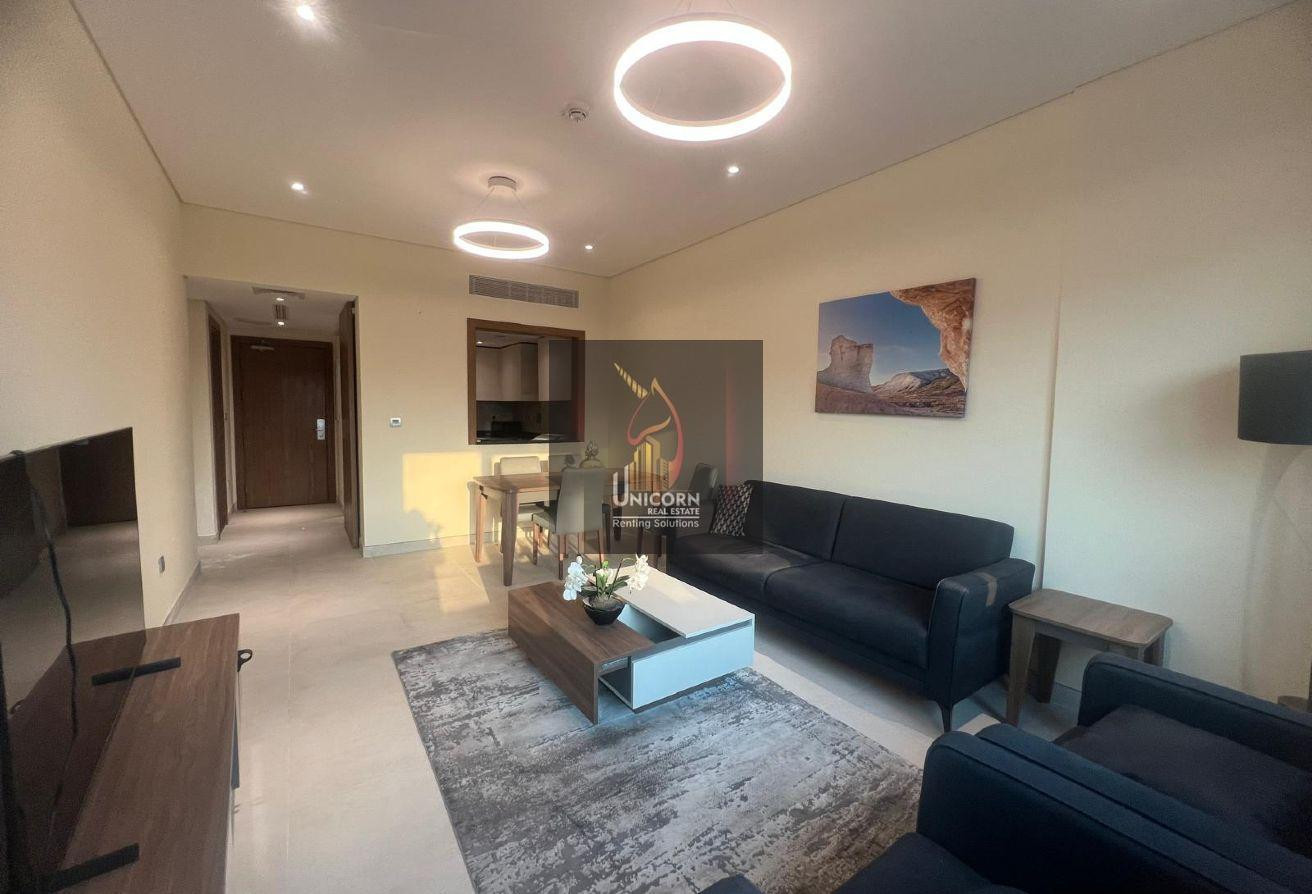 Good as New 2-Br +Maids | FF | Balcony | Bills Inc - Apartment in West Walk