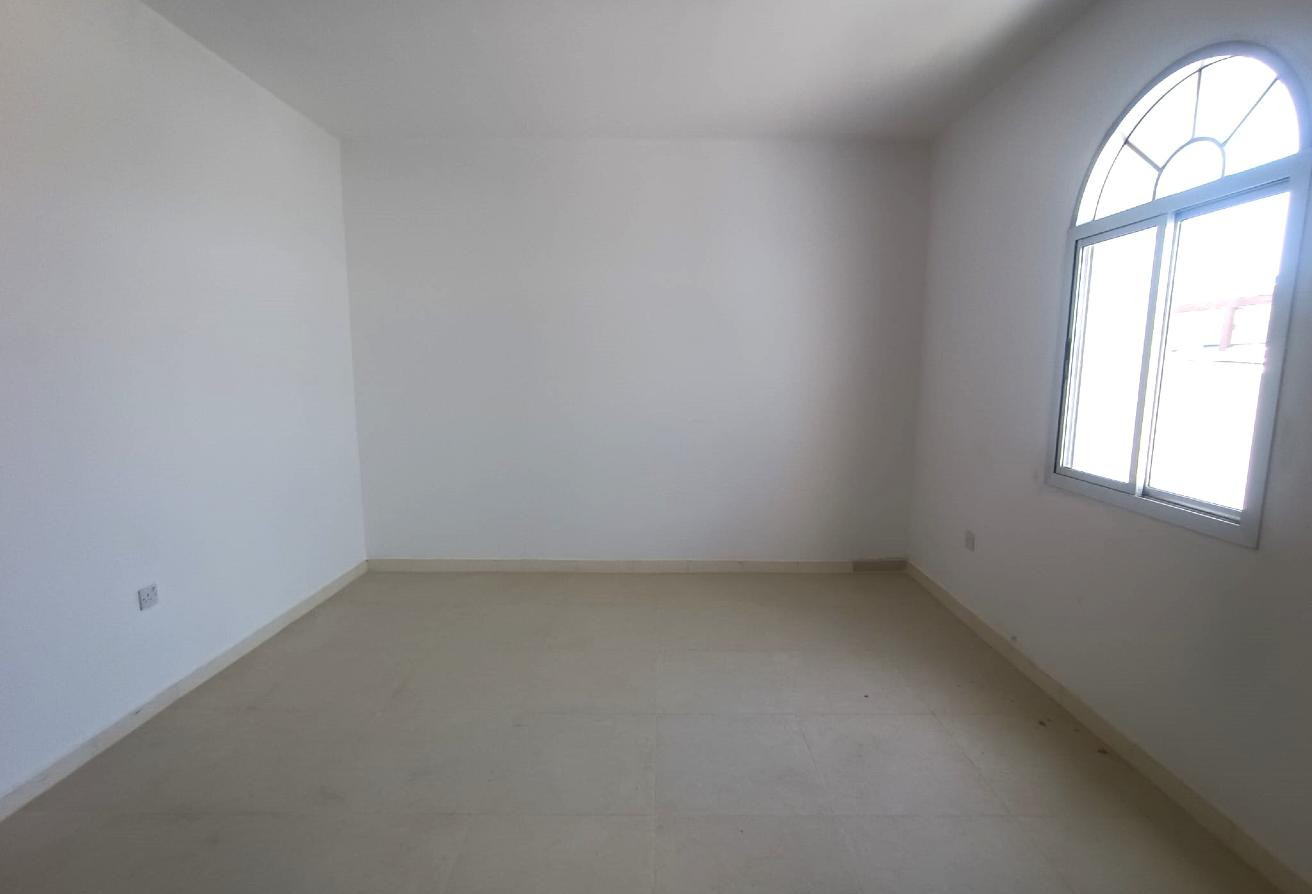SPACIOUS 6BR SEMI COMMERCIAL VILLA - Villa in Al Maamoura