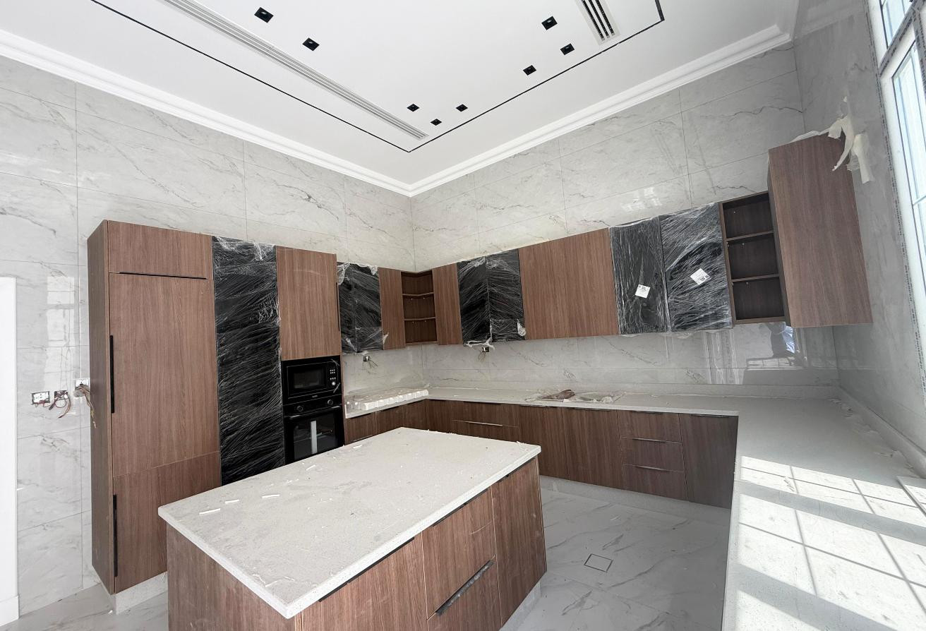 LUXURY BIG 9BR SA VILLA IN PRIME LOCATION - Villa in Al Kharaitiyat