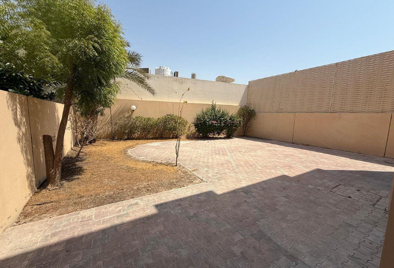 SPACIOUS | 3 BEDROOMS | LARGE BACKYARD - Compound Villa in Al Soudan