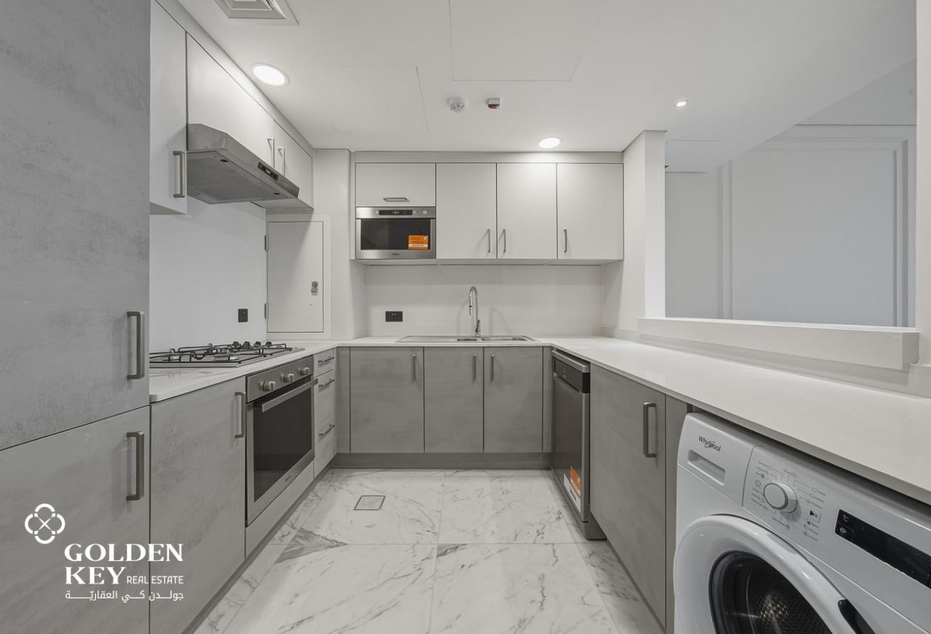 Open Layout | 2BR+Maid w/ Balcony | Sea View - Apartment in Marina Tower 23