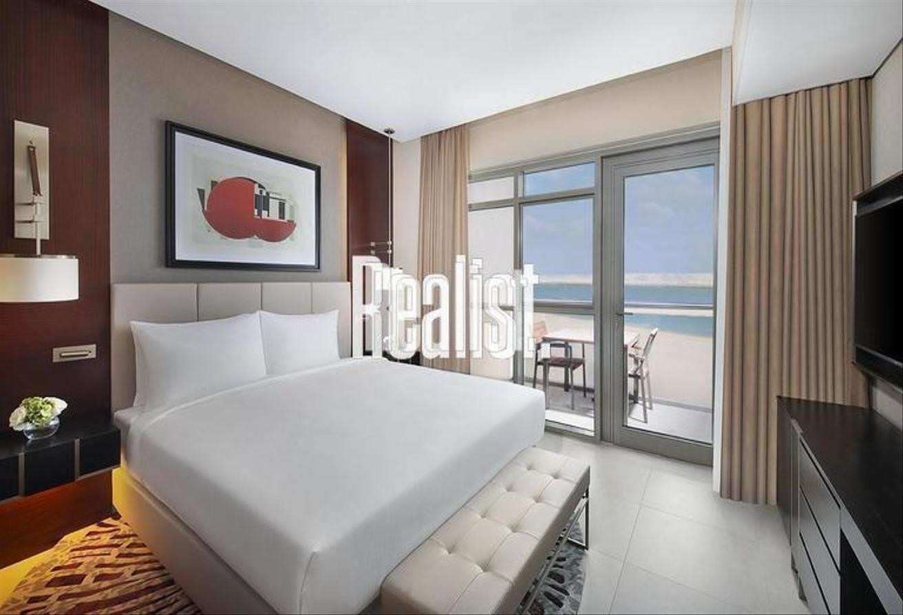 Three Plus Maid Hilton Hotel Serviced Duplex - Apartment in Hilton Doha The Pearl Residences