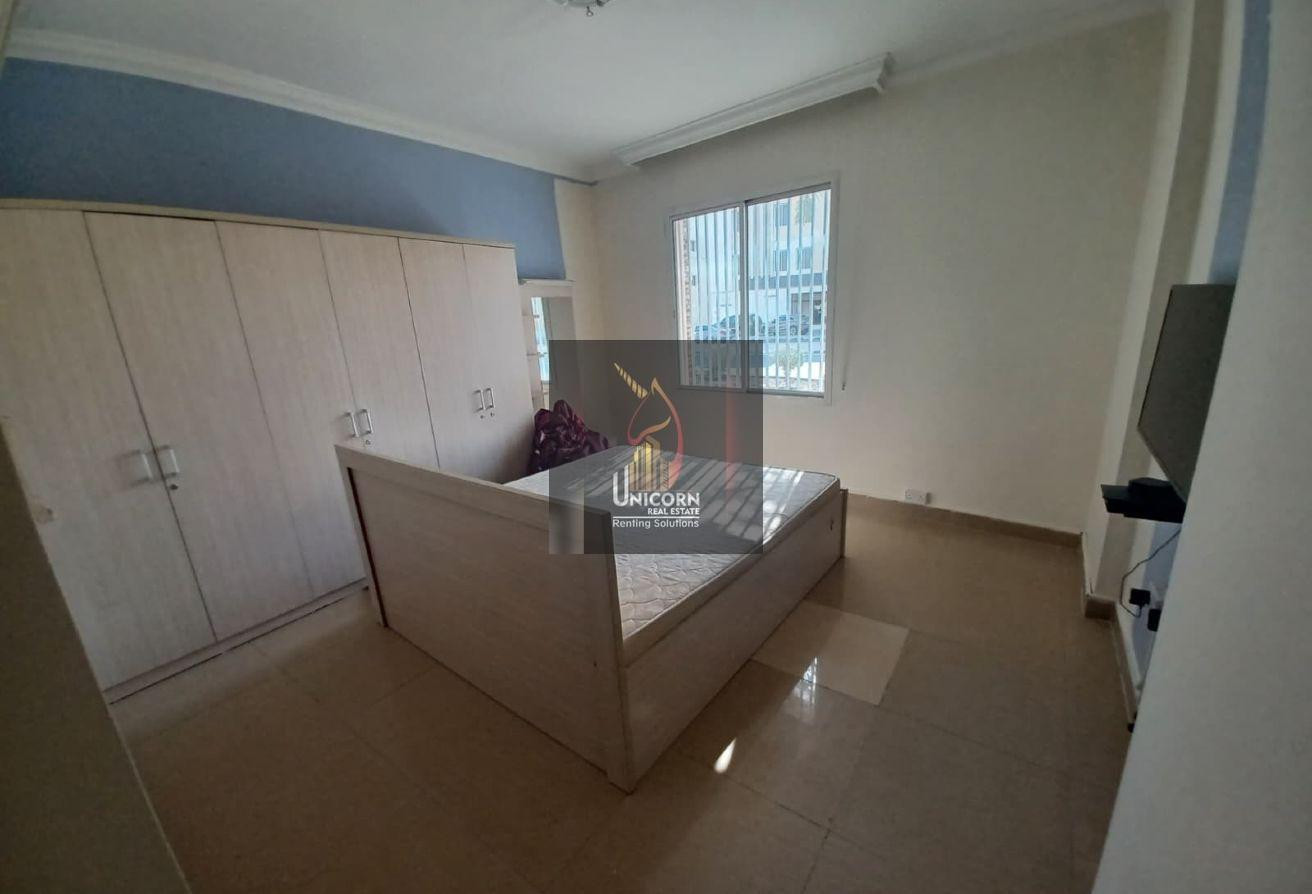 Well-Kept 3-Bedroom | Unfurnished - Apartment in Al Nasr Street