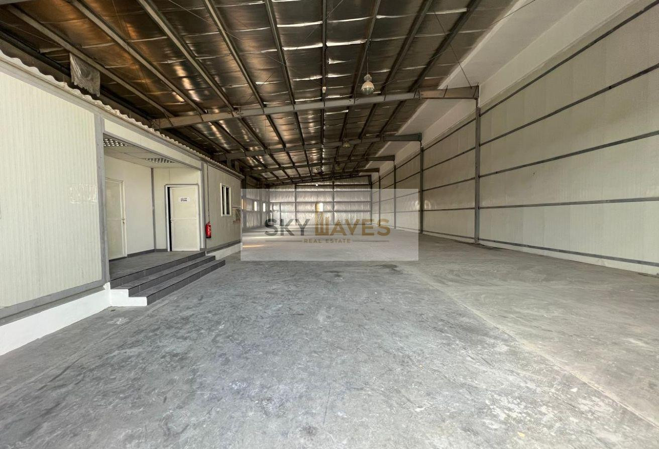 250M2 STORE AVAILABLE IN BIRKAT AL AWAMER