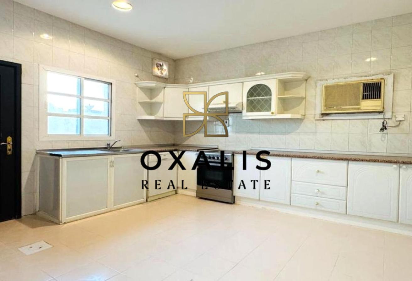 HUGE AND SPACIOUS 5 BHK VILLA | AMAZING AMENITIES - Villa in Al Thumama