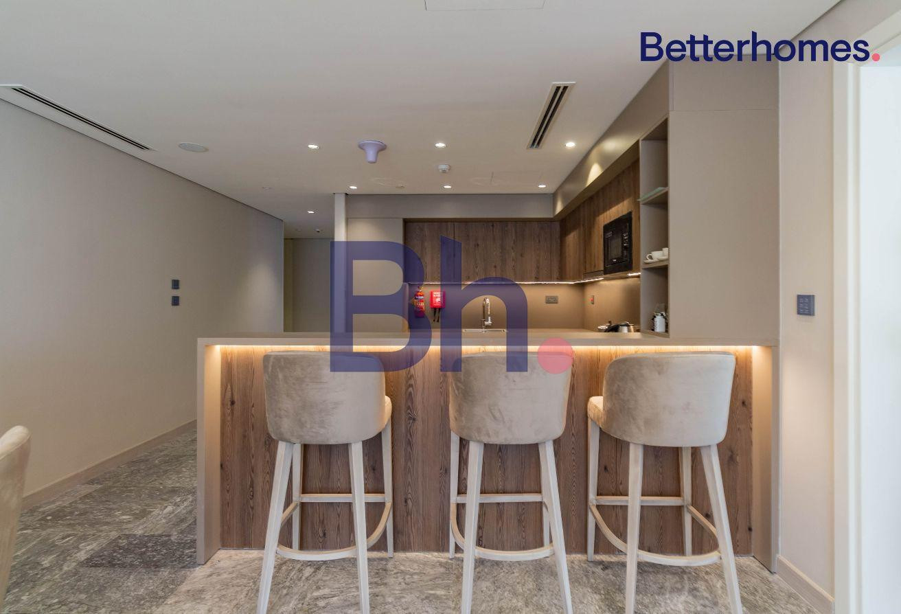 ALL BILLS INCLUDED | MONTH FREE | HOTEL LIVING - Apartment in West Bay