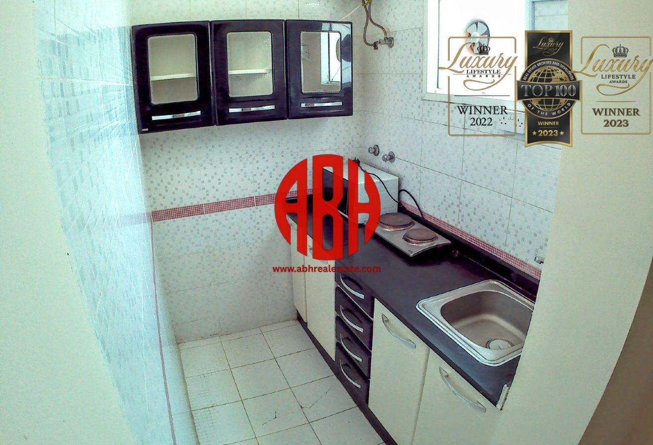 EXCLUSIVE OFFER | COZY 1 BDR UNIT | BILLS COVERED - Apartment in Wadi Al Shaheeniya Street